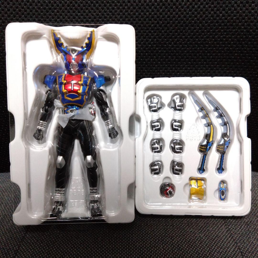 SHFiguarts真骨彫製法仮面ライダーカブト ガタックハイパーフォームセット