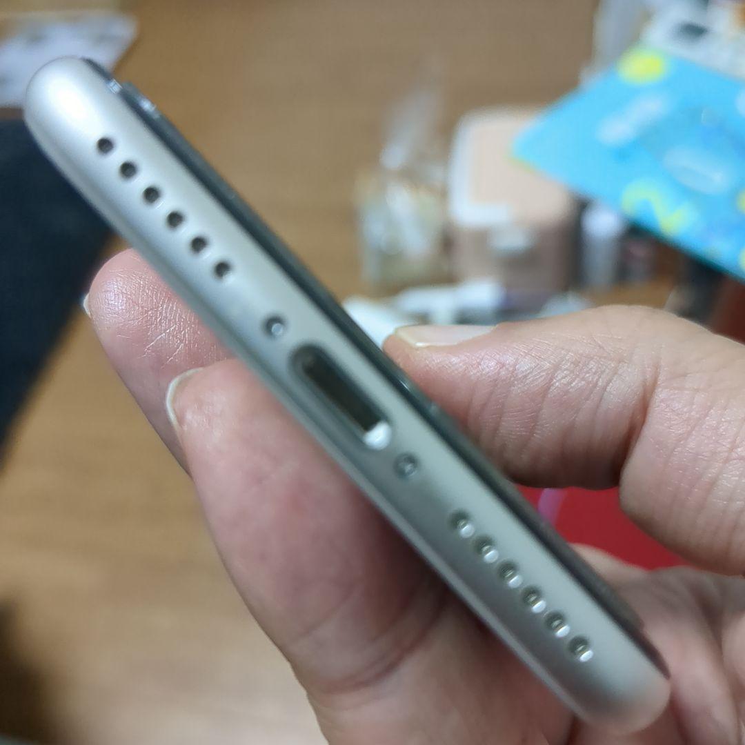 Apple iPhone se第3世代