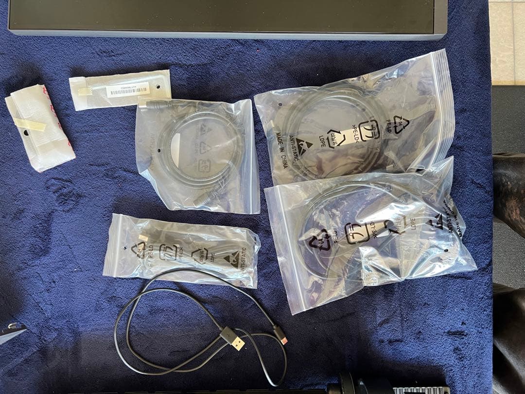 ディスプレイ・モニター本体 Dual display 28MQ780 LG