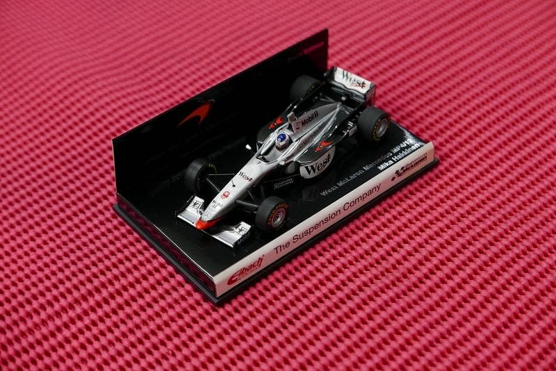 ミニカー McLaren MP4/12 + サスペンションスプリング