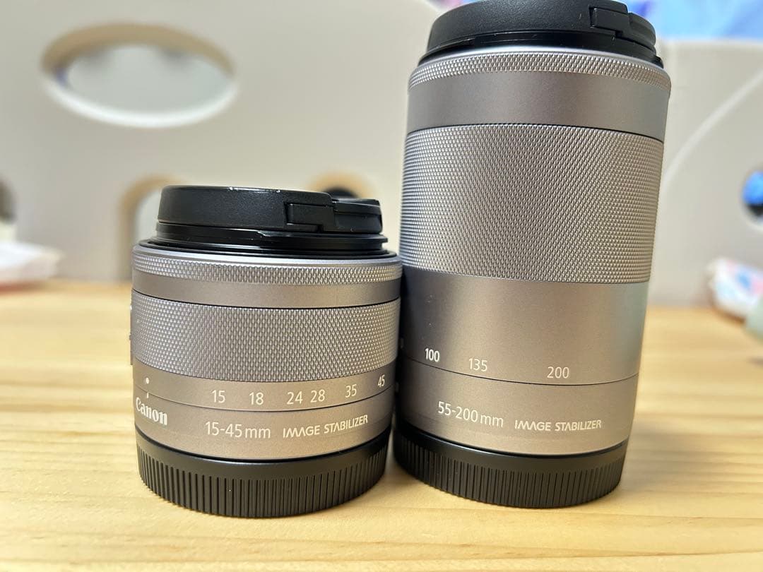 Canon EOSm10ミラーレスカメラ レンズ2本付き