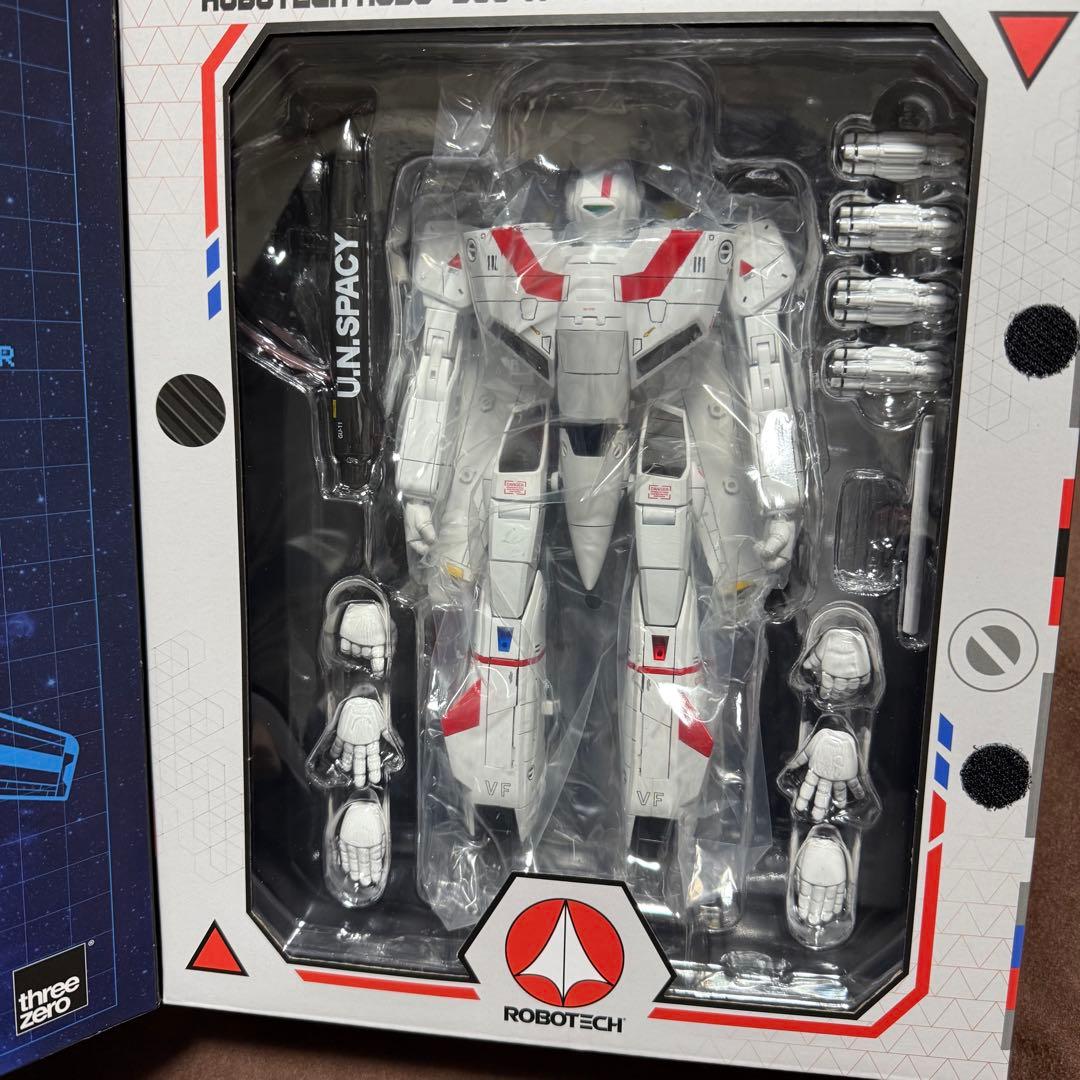 threezero マクロス VF-1J