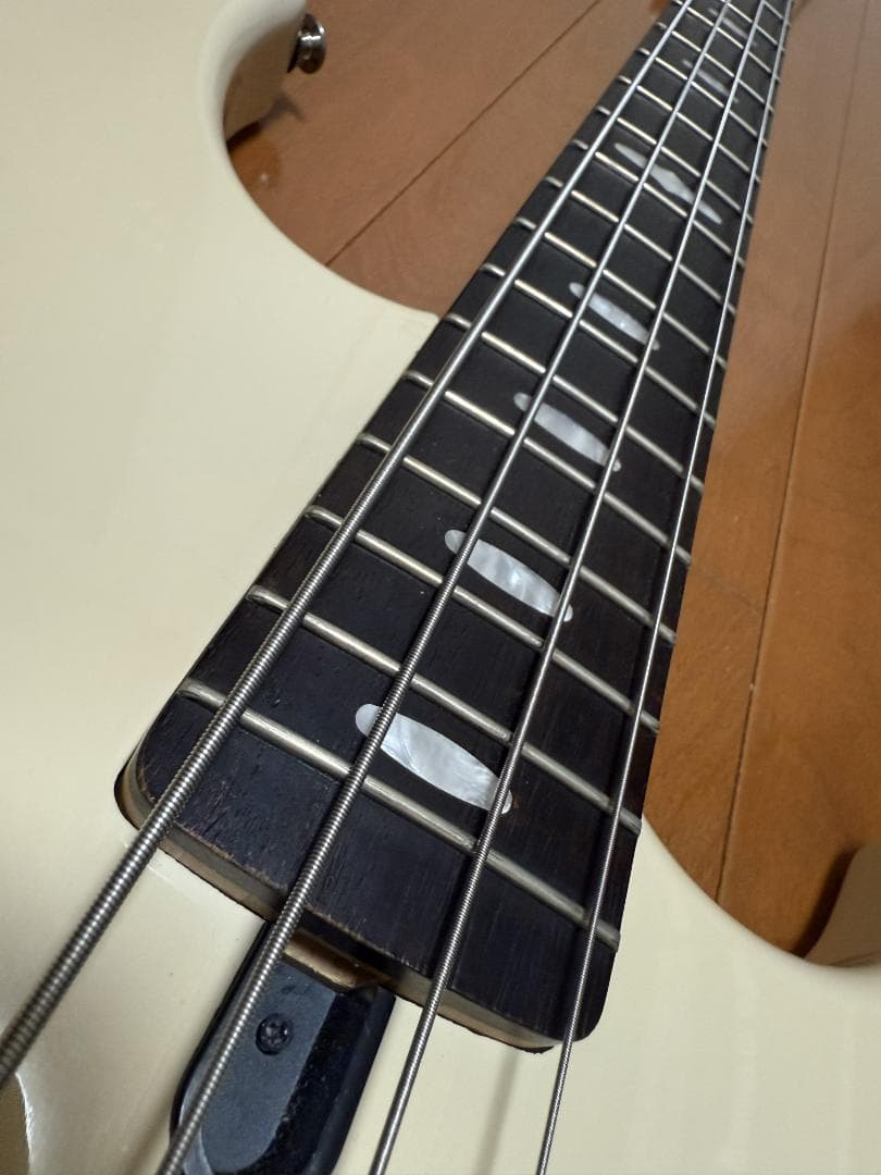 YAMAHA BB424 ヴィンテージホワイト ヤマハ