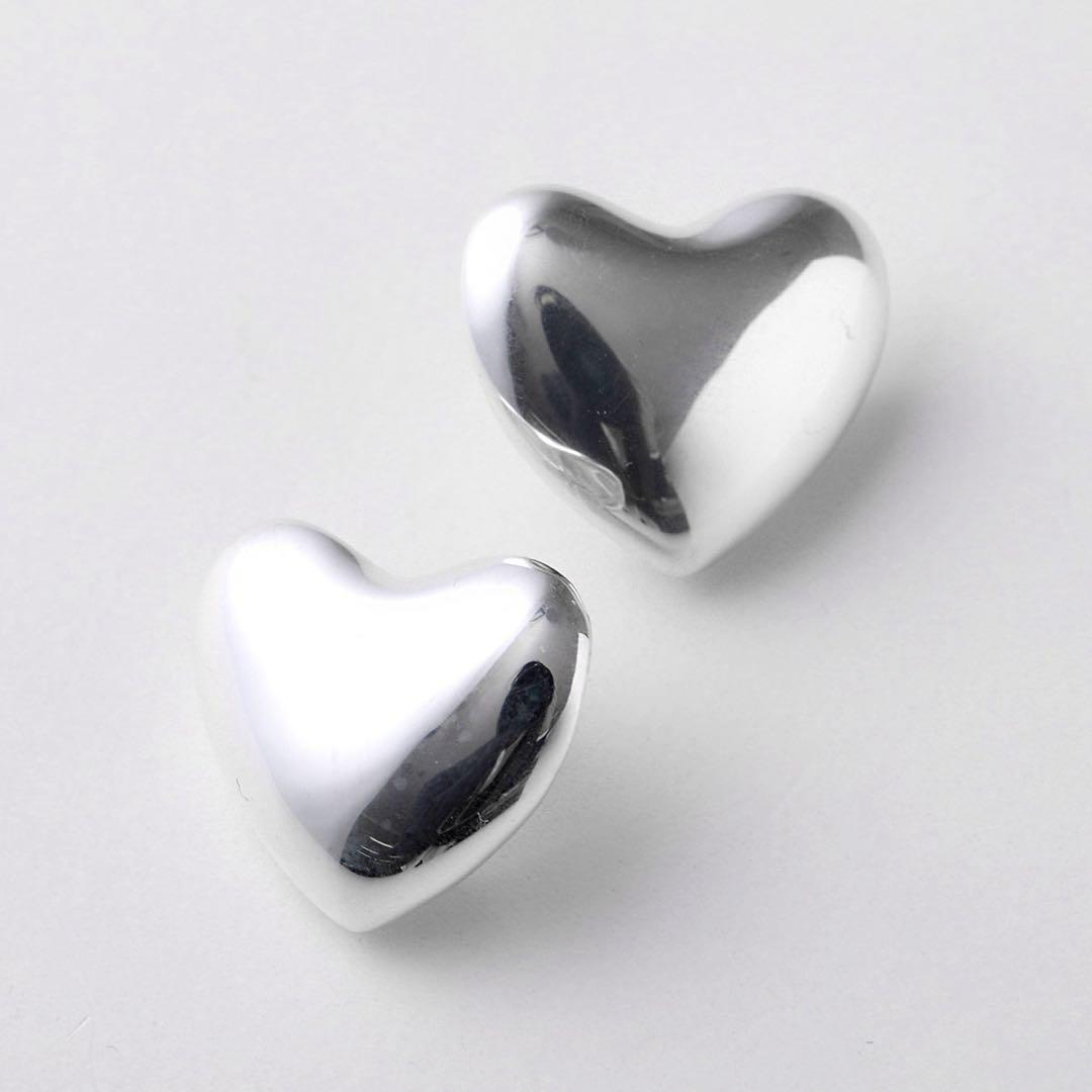 ANNIKA INEZアニカイネズ　ハートピアス ラージ　シルバーカラー神崎恵