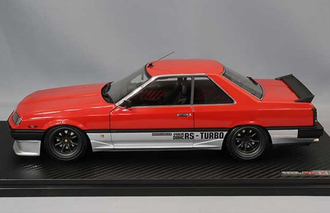 イグニッションモデル 1/18 スカイライン 2000 RS-X 赤/銀 鉄仮面