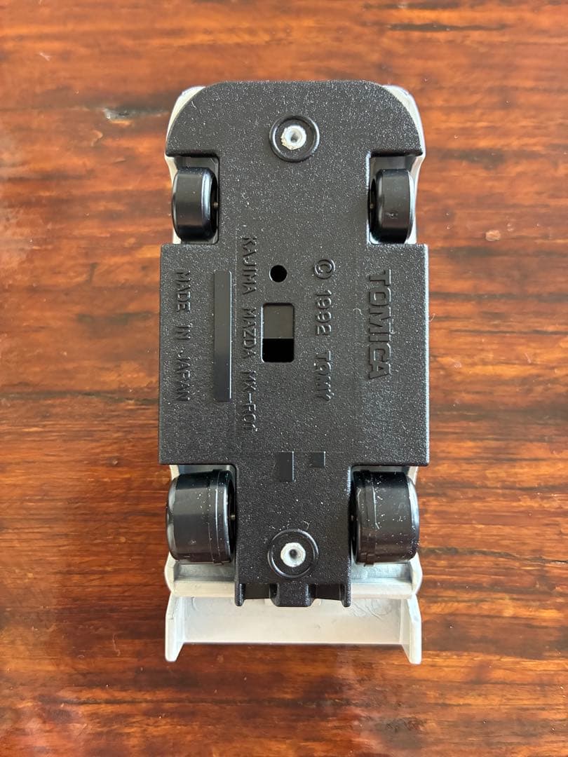 【新品】トミカ ’92ル・マン24時間出場車 マツダMX-R01 KAJIMA