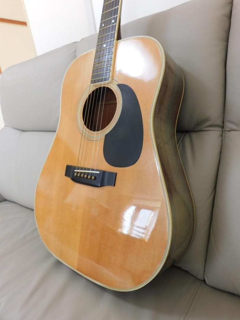 Yamaki YW-35 アコースティックギター　白濁あるも音は健在　キズ少ない