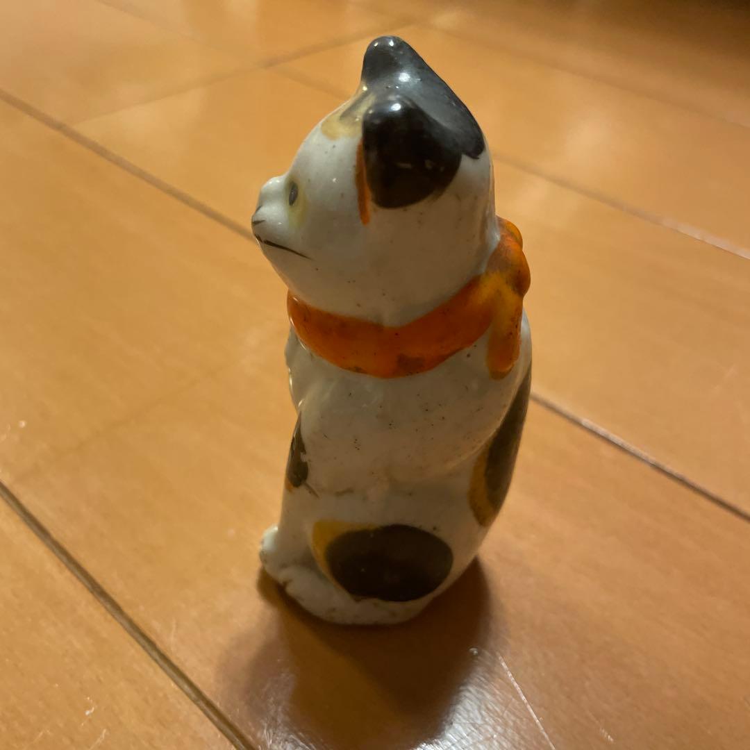 【文明館】招き猫 瀬戸人形 (約97g) 時代物 古玩 色絵 陶磁器
