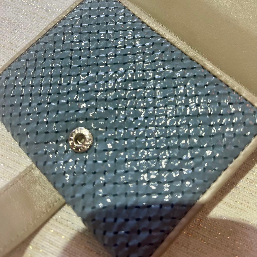 ヒロコハヤシ二つ折り財布