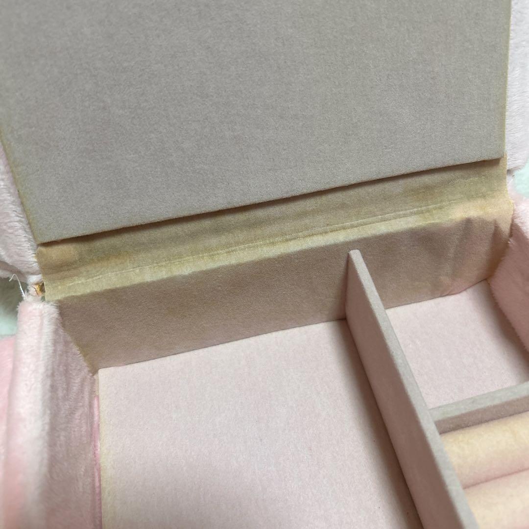 マイメロディ　マスコット付きソファ形アクセサリーケース