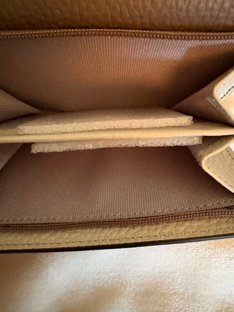 FURLA フルラ　三つ折り財布　定価37400円★新品未使用