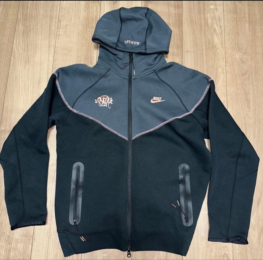 シナワールドNIKEテックmサイズStockxタグあり