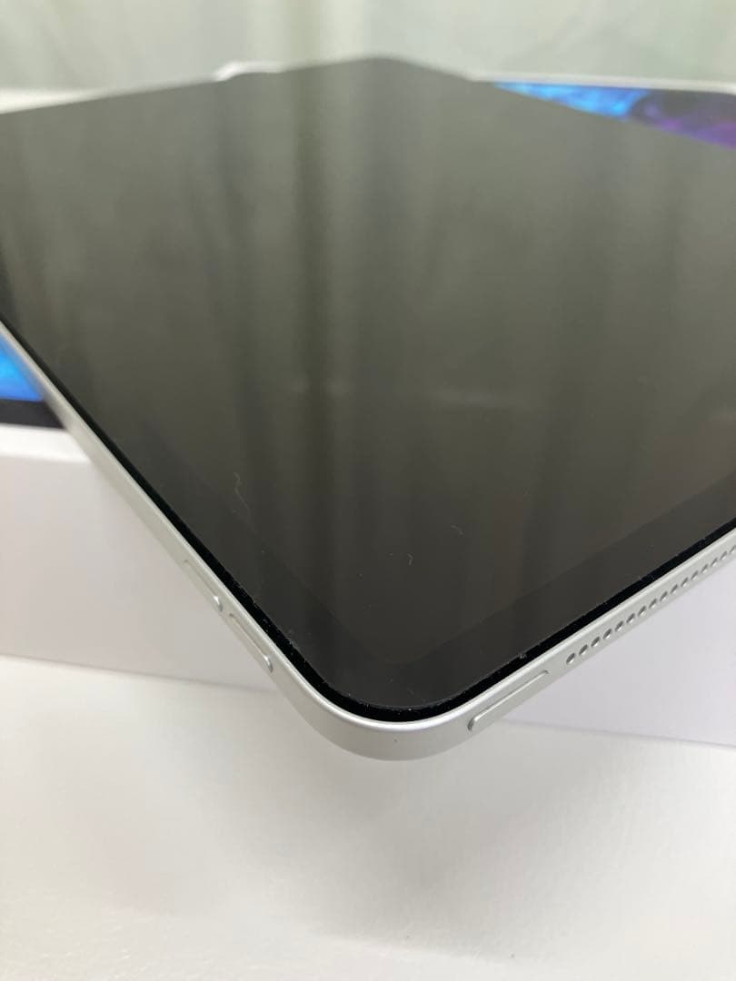 iPad Pro 12.9インチ第4世代WiFi128GBシルバー　付属品未使用