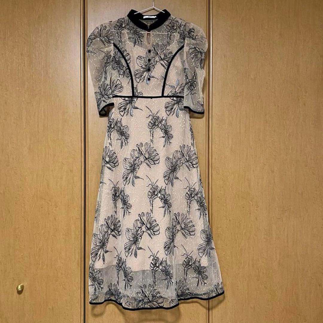 Leja 配色パイピング花柄刺繍ラメワンピースドレス ベージュ　S