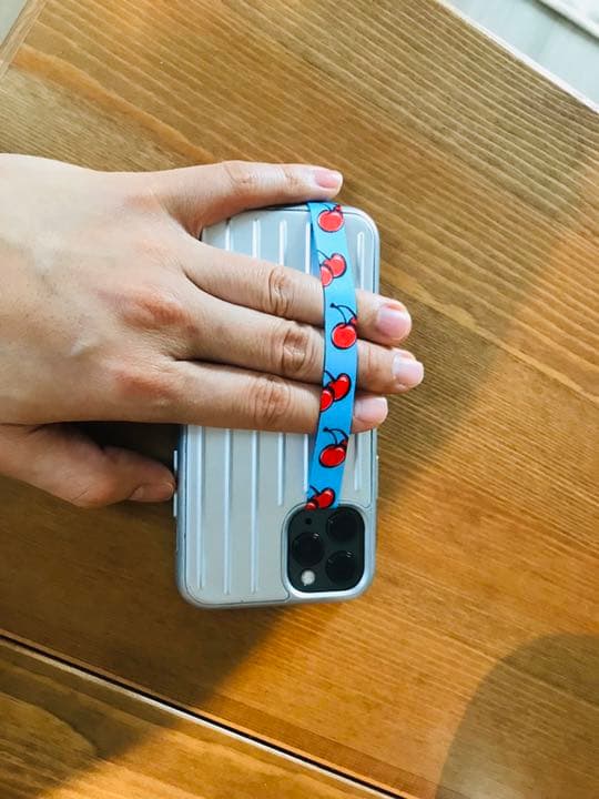 【新品ー当日発送】★フォンストラップー100個【卸売】★ チェリー