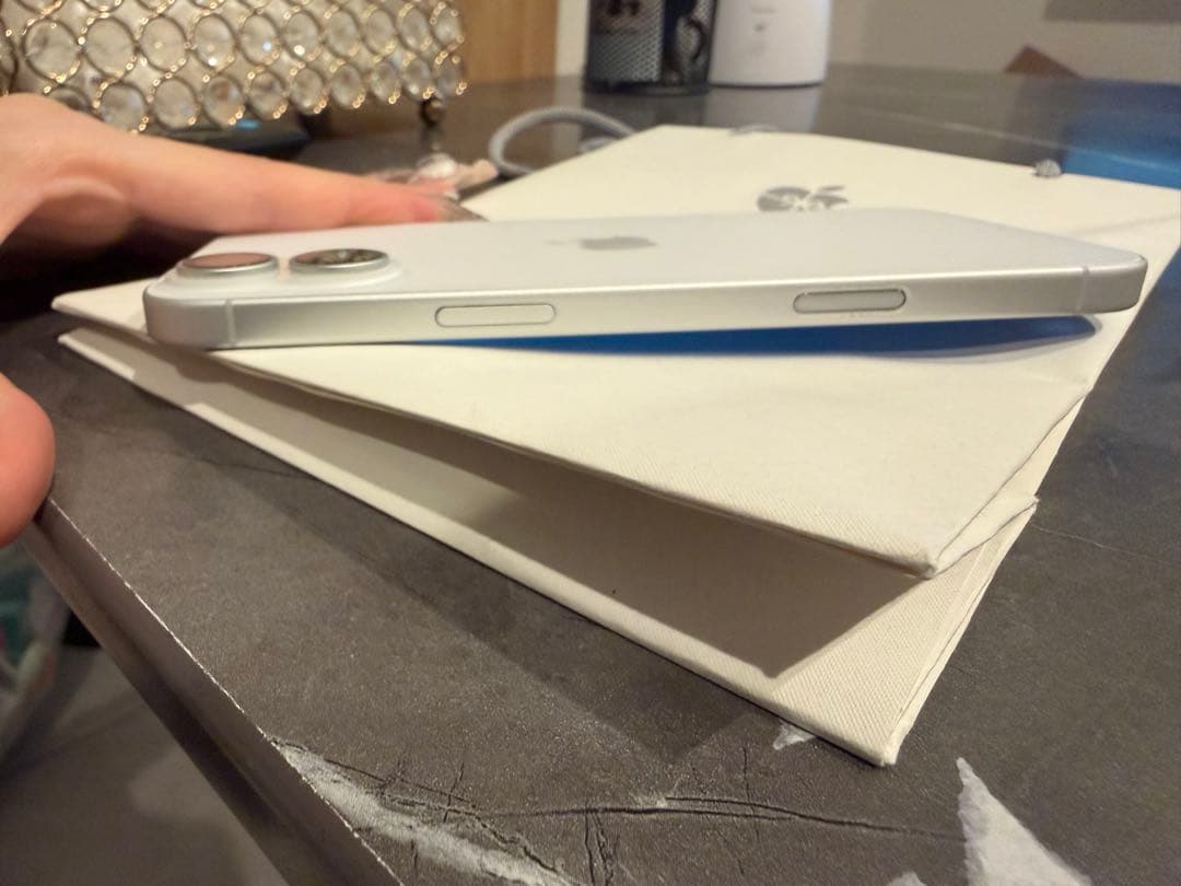 iPhone16plus 本体 256GB ホワイト