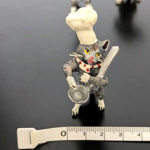 ヴィエナブロンズ コールドペイント 擬人化した猫 コック 調理師