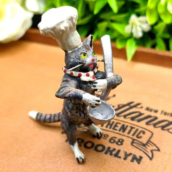 ヴィエナブロンズ コールドペイント 擬人化した猫 コック 調理師