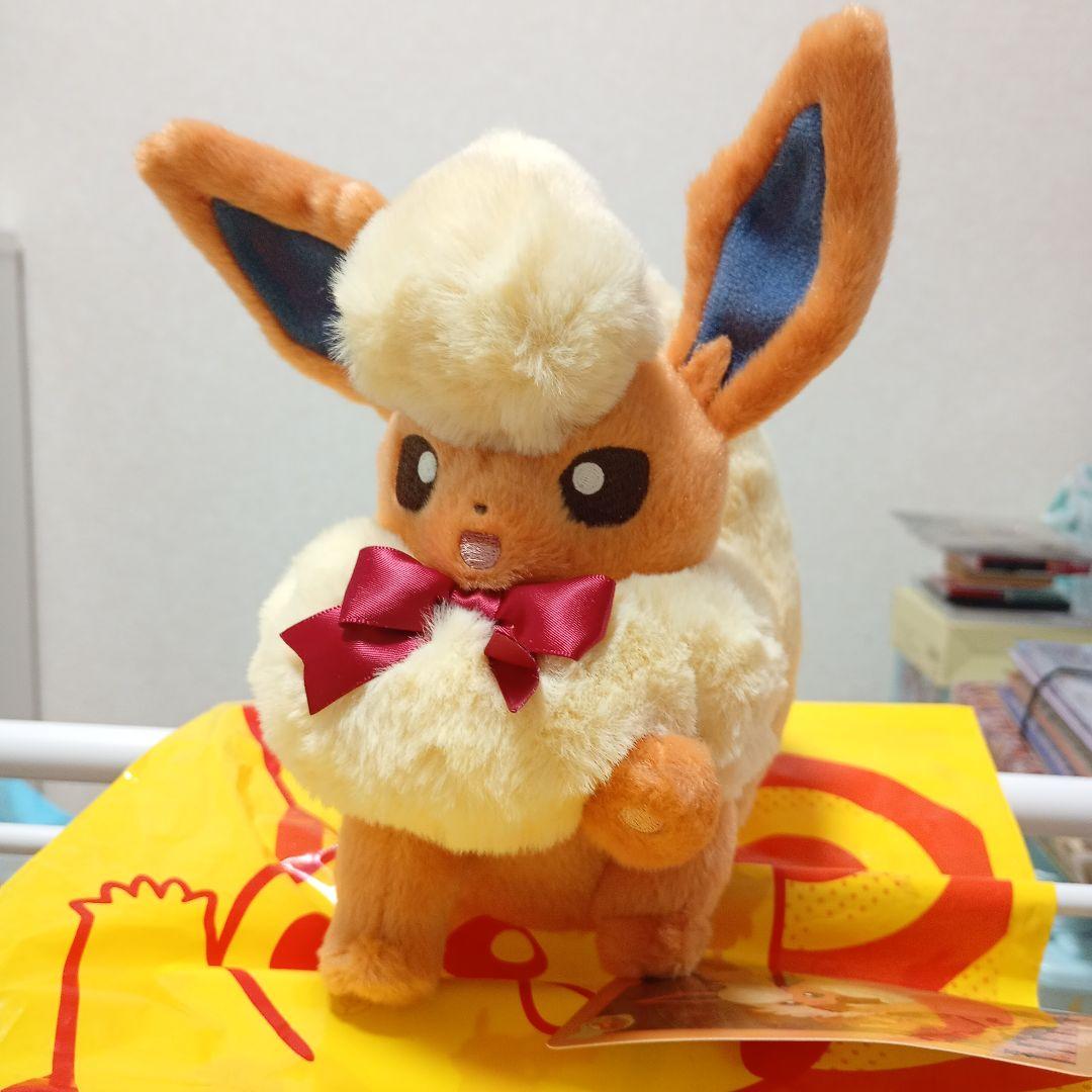 ポケモン　Eevee Collection お顔厳選 ブースター ぬいぐるみ