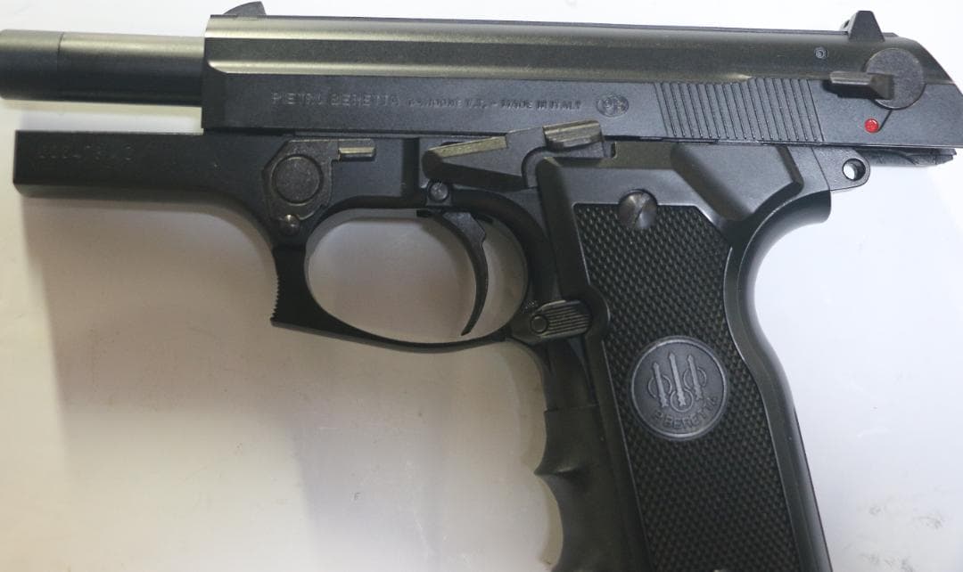 ＫＳＣ製ABS樹脂ガスガン　ベレッタ クーガーＦ　ASGK合法品　消音器セット