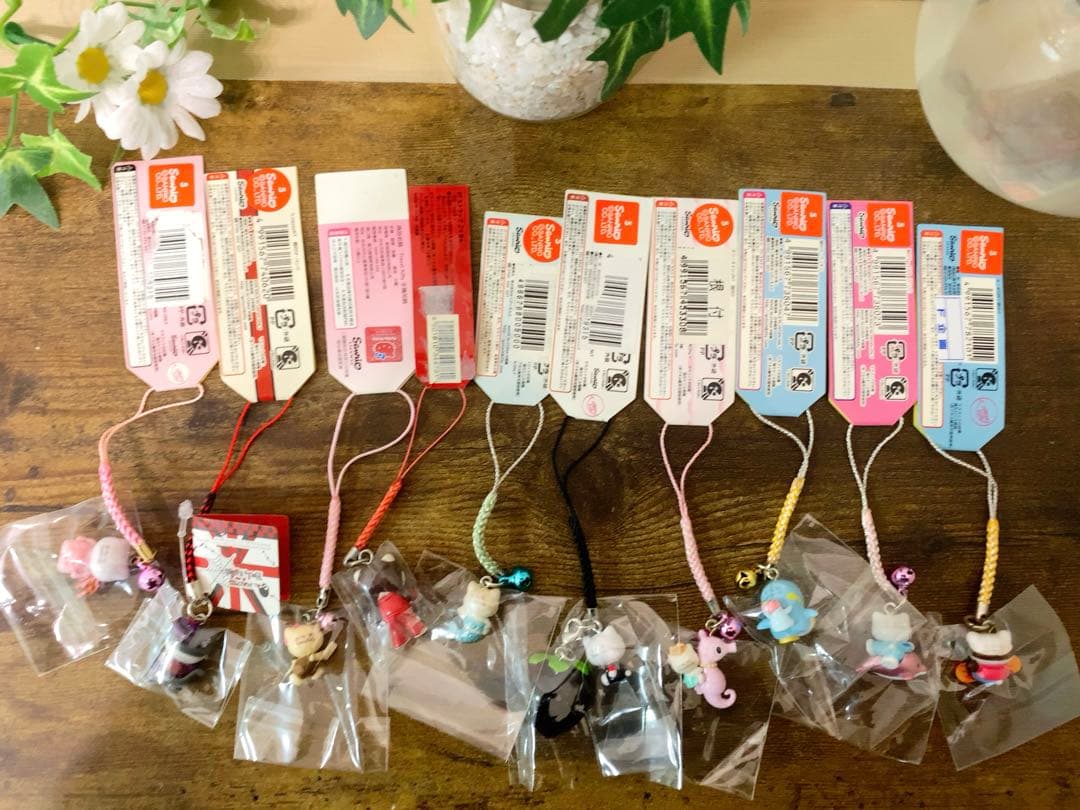 へ*可様 【希少】ご当地キティ　根付　ストラップ　入手困難　激レア多数　⭐︎まと