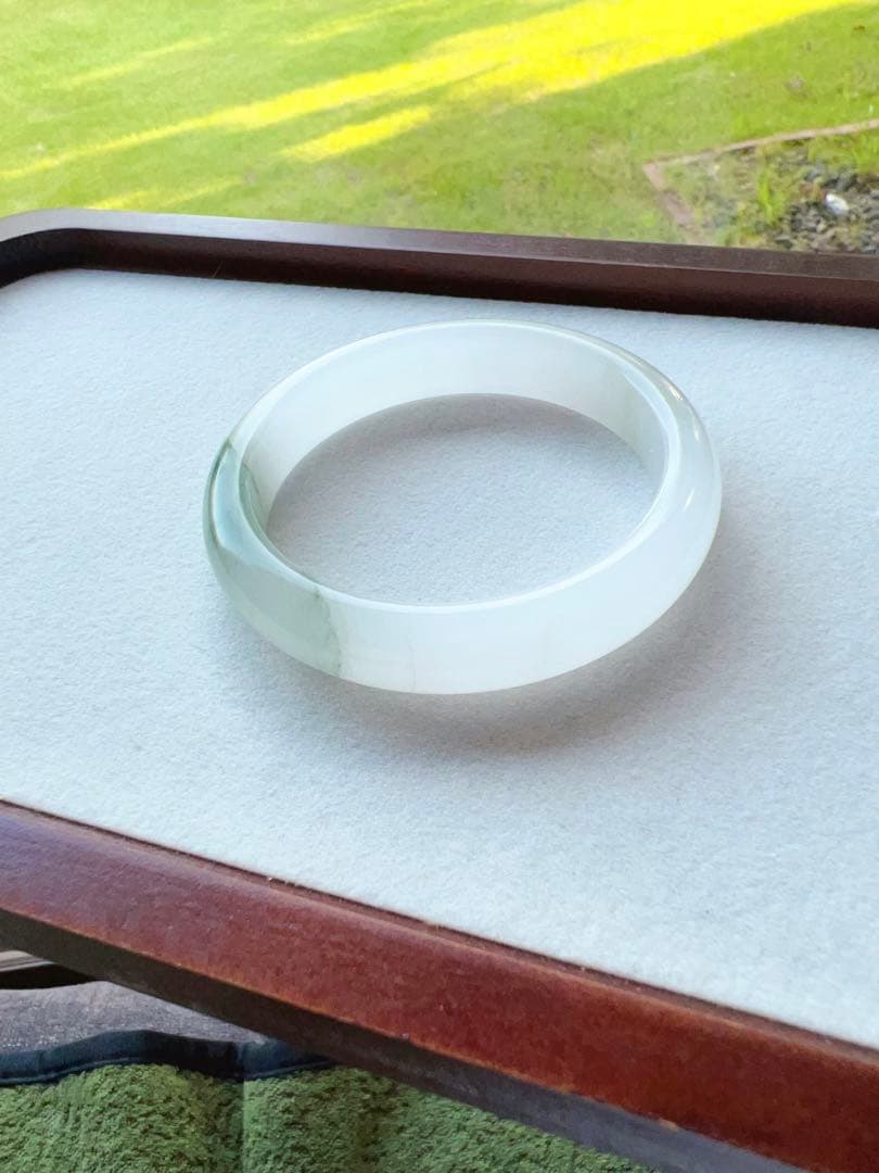 新疆天山翠　雪翠白底青　ヒスイ氷飄花　(内径)圏口54バングル　天然石　一口翠