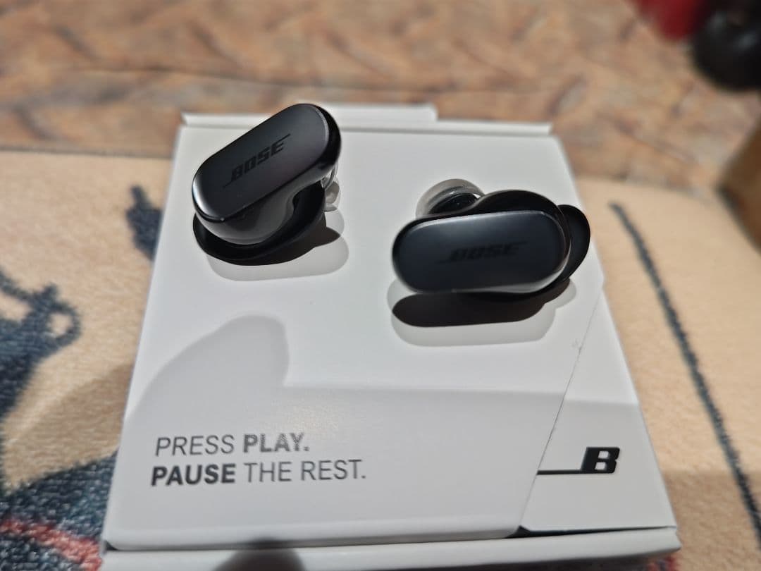 へびBose quietcomfort ultra earbuds第1世代