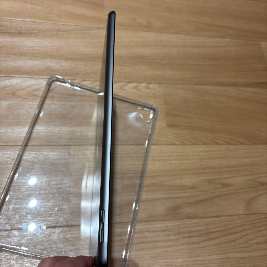 iPad 第9世代　64gb