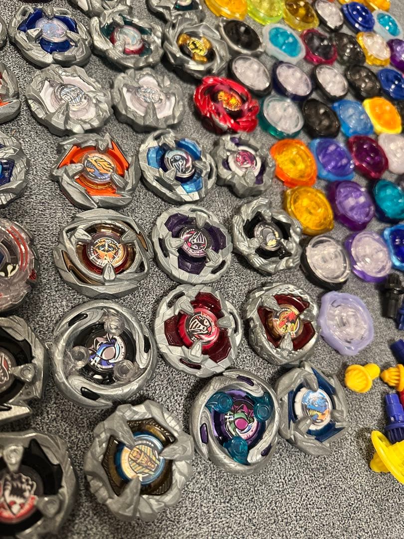 ベイブレードX 引退品　まとめ売り　ブレード48枚　ラチェット51枚　ビット50