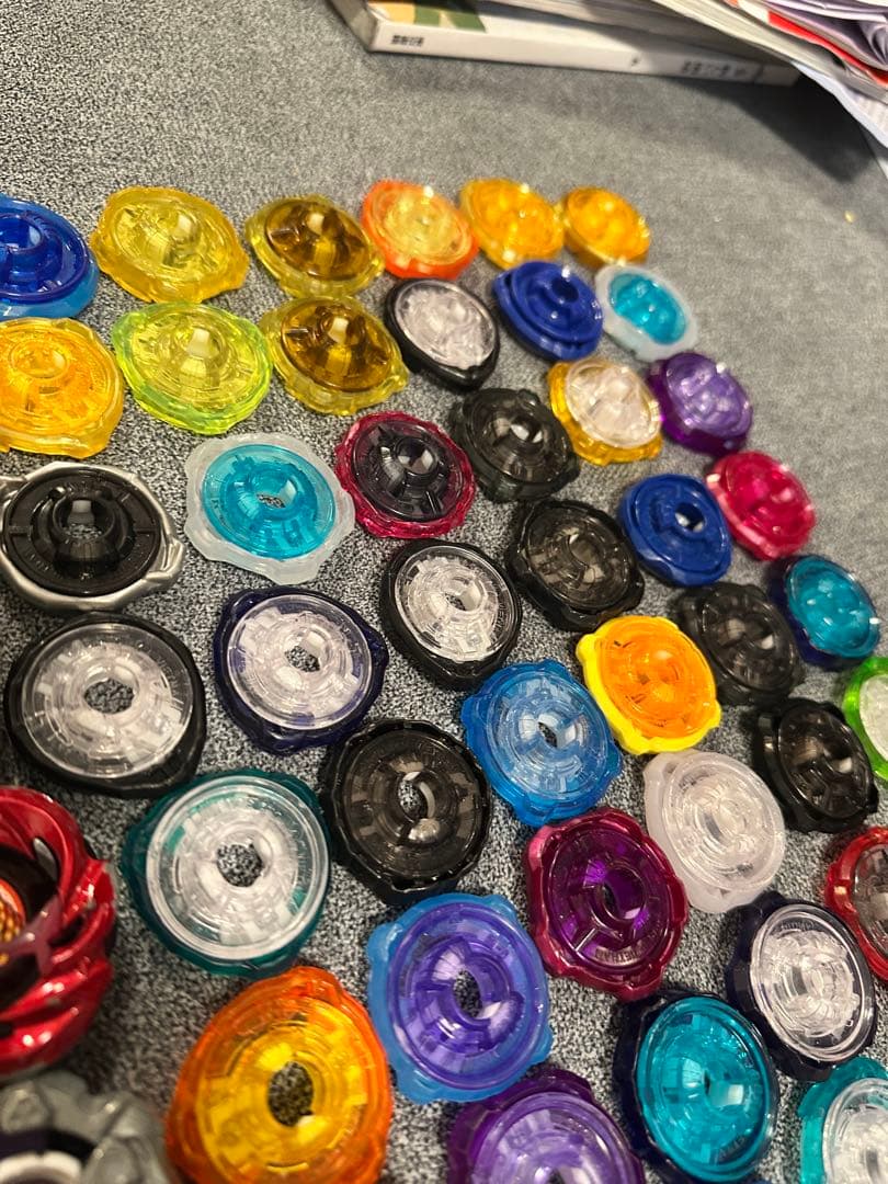 ベイブレードX 引退品　まとめ売り　ブレード48枚　ラチェット51枚　ビット50