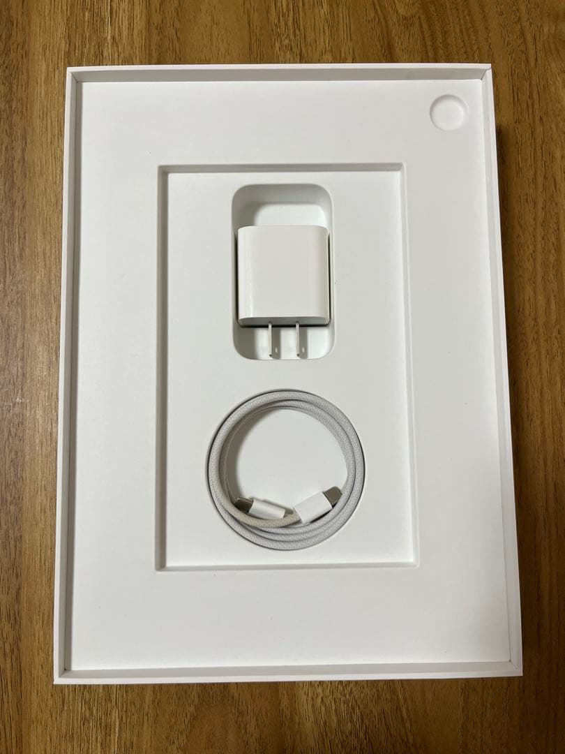 Apple iPad A16 （第11世代） シルバー Wi-Fi 128GB