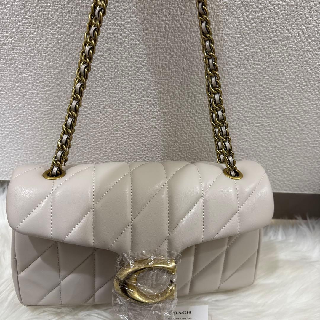 COACH ブラック ショルダーバッグ キルティング　26cm