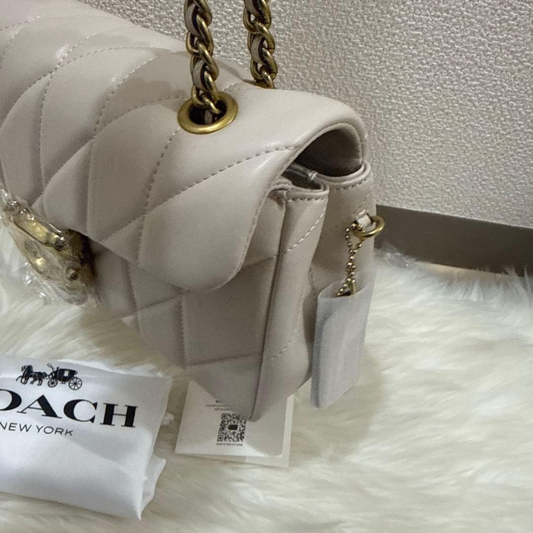 COACH ブラック ショルダーバッグ キルティング　26cm