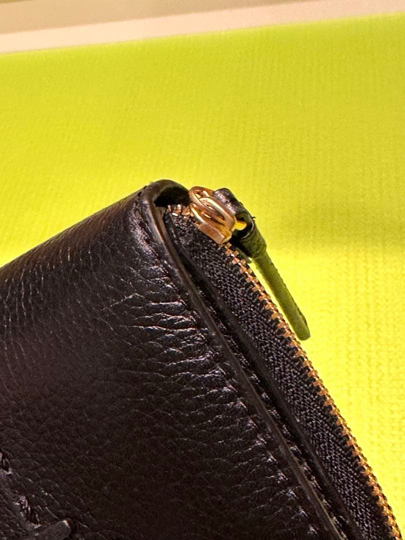 早い者勝ち【良品】 トリーバーチ レザー 二つ折り財布 財布 ブラック