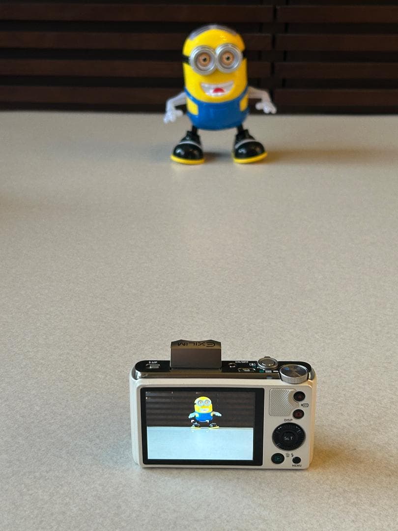 CASIO EX-ZR800 コンパクトデジタルカメラ