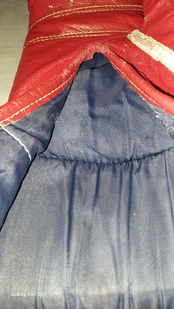 Winning ボクシンググローブ 12 oz 赤