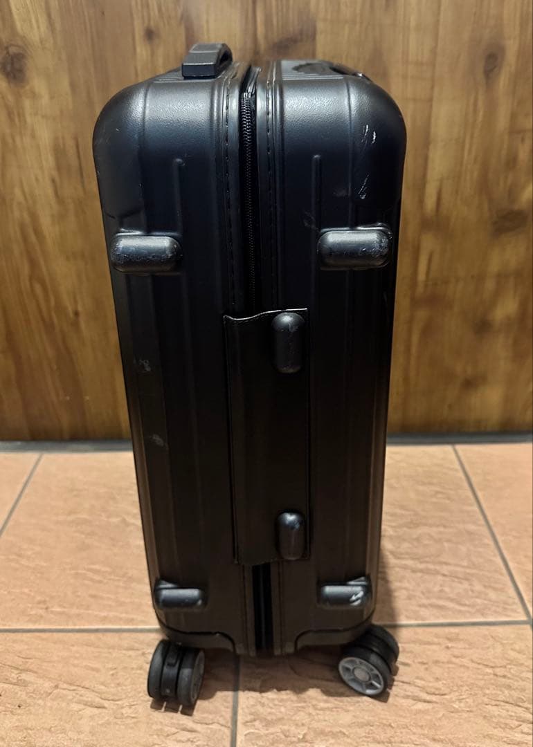 A*n様 RIMOWA サルサ 4輪 32リットル／マットブラック