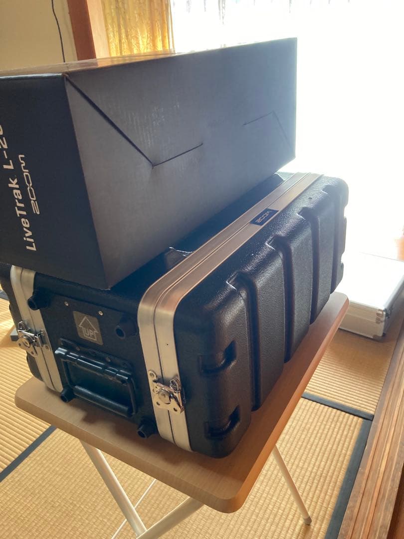 ZOOM LiveTrak L-20R マルチトラックレコーダー