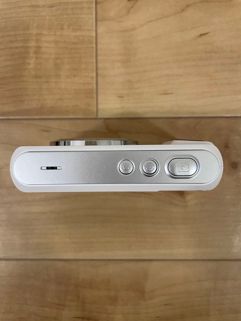 【彩 】デジカメ 充電器付き ✩動作確認済み✩