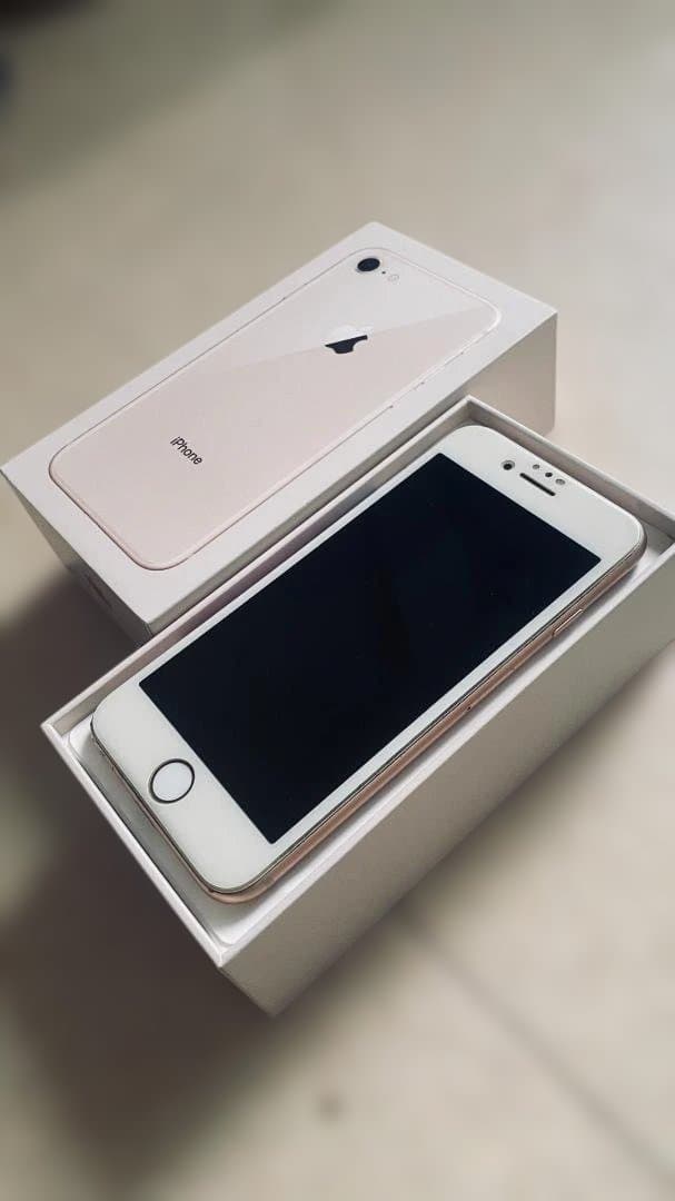 S*）様 iPhone 8 256GB SIMフリー 本体 (バッテリー交換推奨