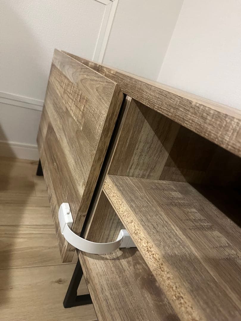 【チャイルドロック付】Lowya 180cm幅 フラットデザイン テレビボード