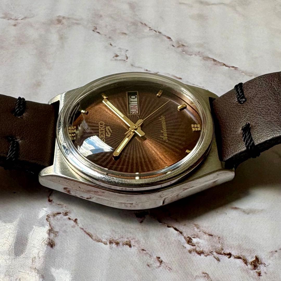 SEIKO5自動巻き メンズ腕時計 ヴィンテージ70Sデイデイト　ブラウン