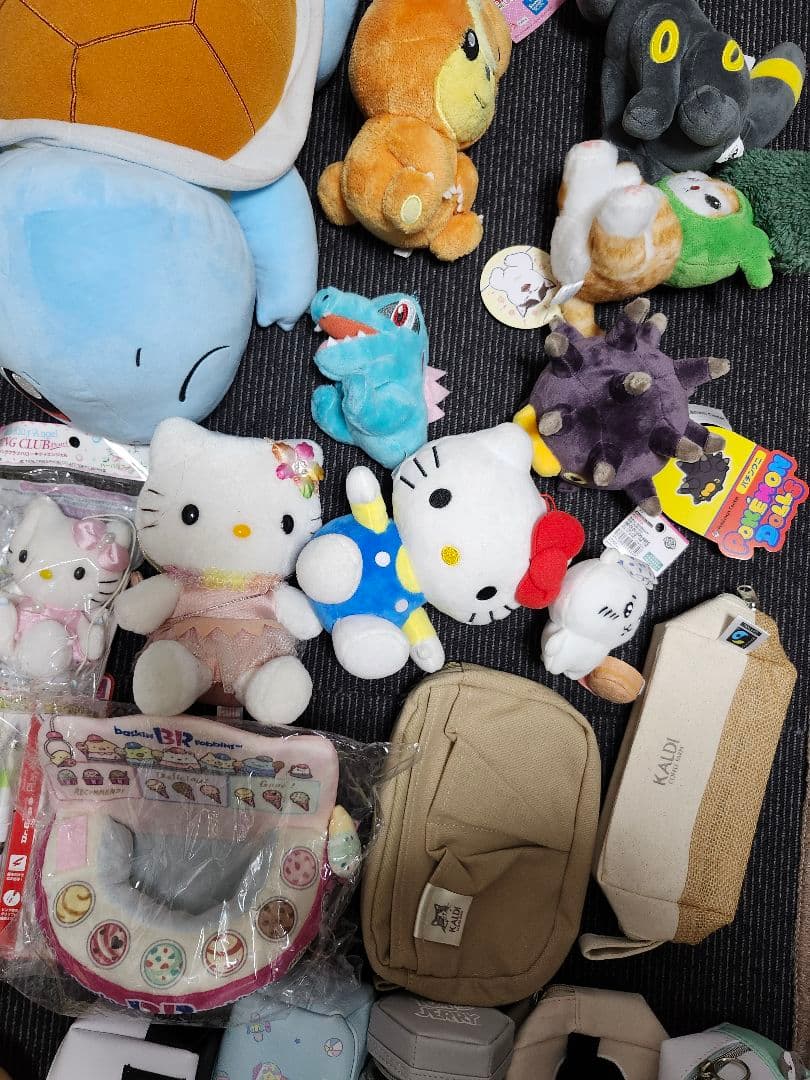 ポケモン　ちいかわ　サンリオ　メモ帳　筆箱　糸　すみっコぐらし　まとめ売り