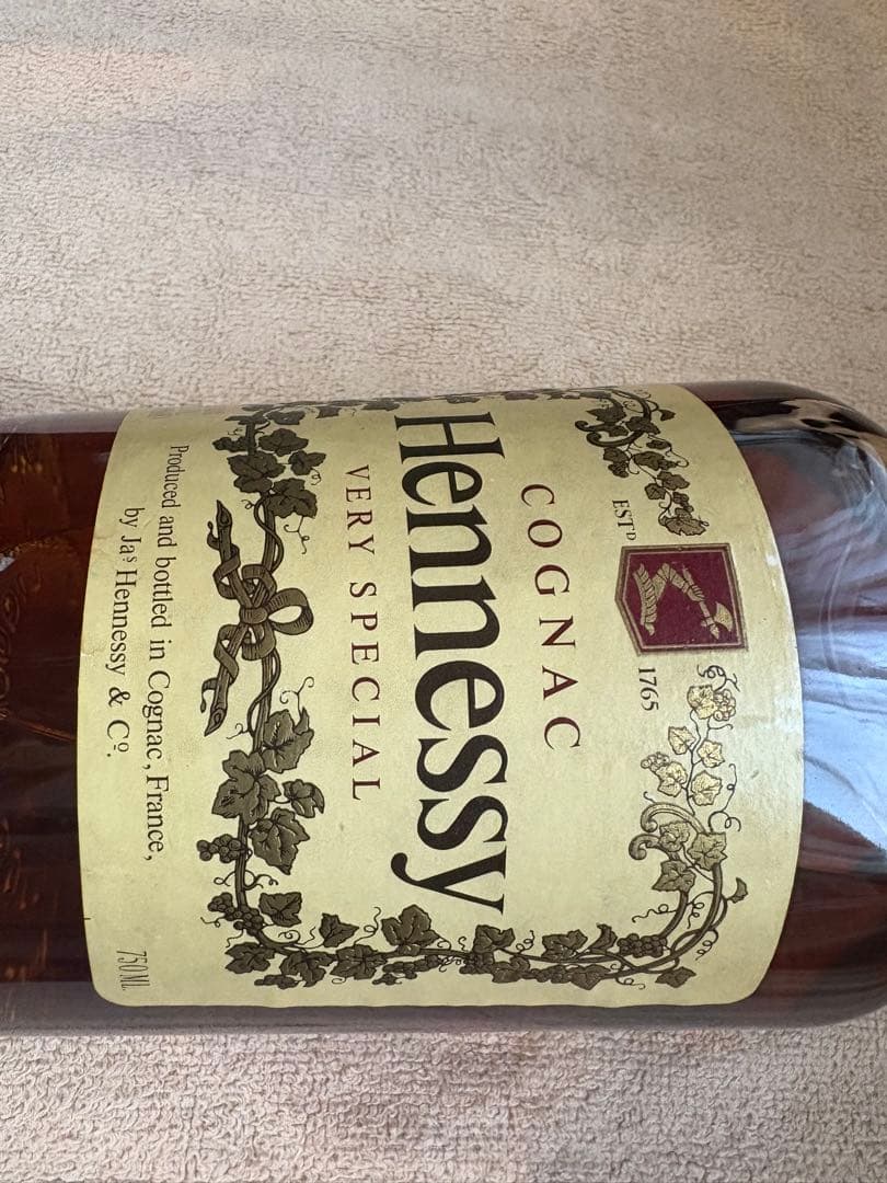 Hennessy コニャック 750ml