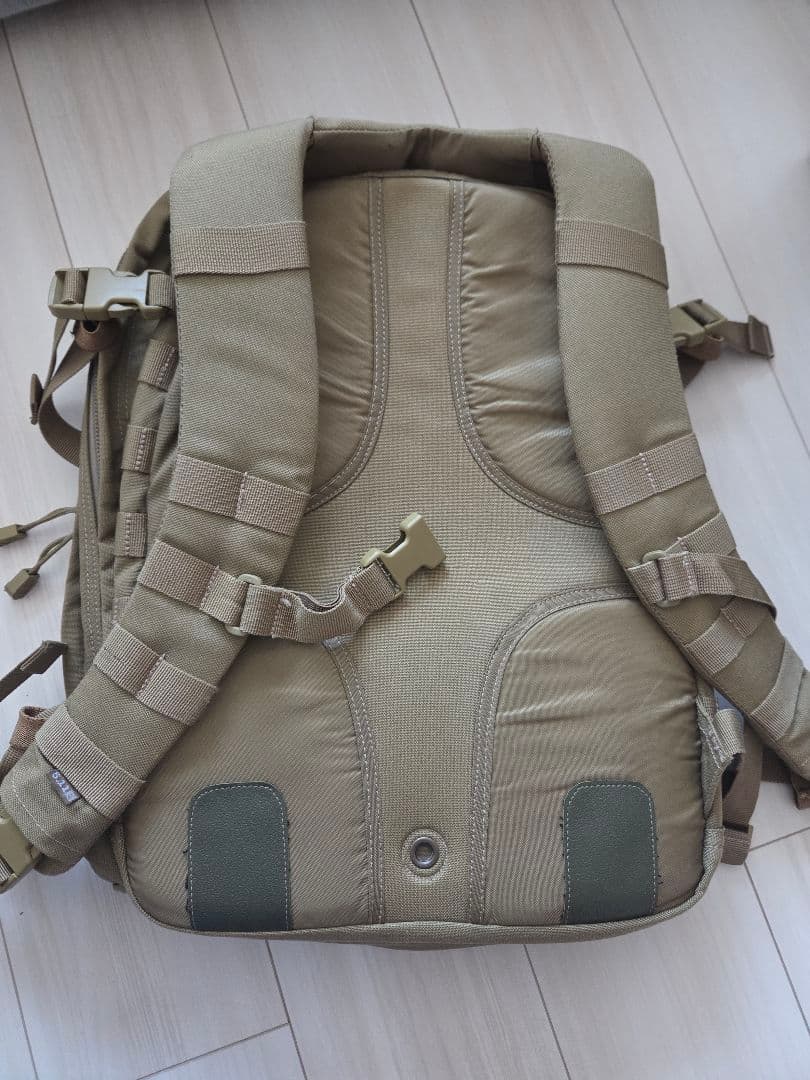 5.11 タンカラーバックパック