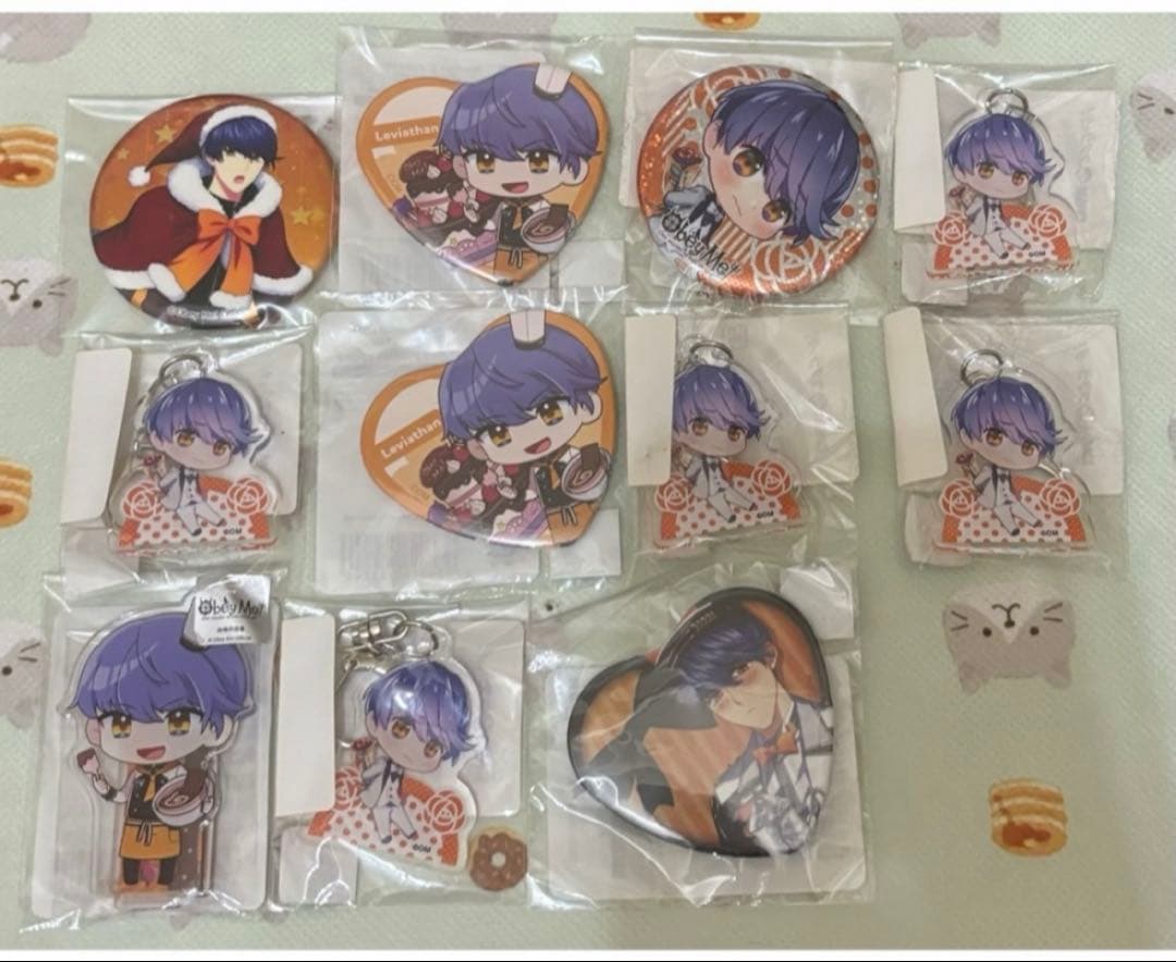 おべいみー　レヴィアタン　まとめ売り　アクスタ　缶バッジ　アクキー　他