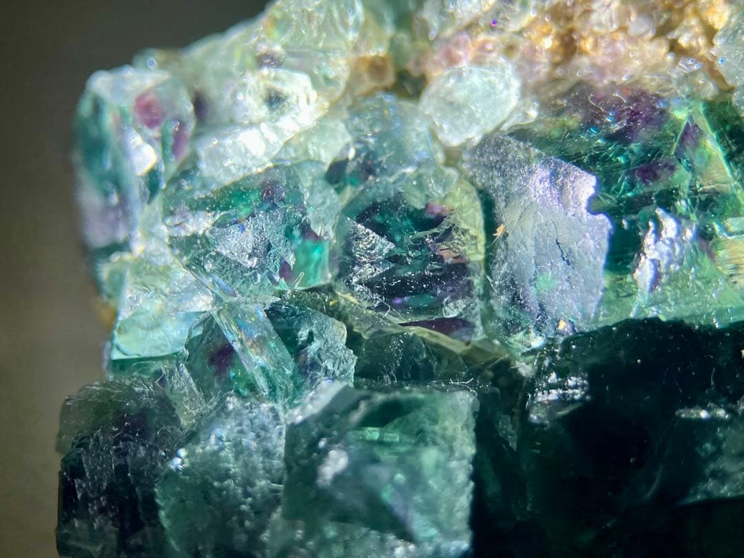 オコルスApit body産 フローライト 鉱物標本