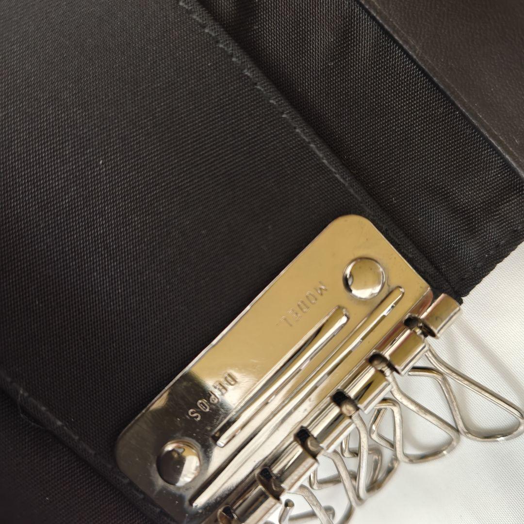 美品　PRADA ブラック ナイロン 6連 キーケース　箱付き 三角ロゴプレート