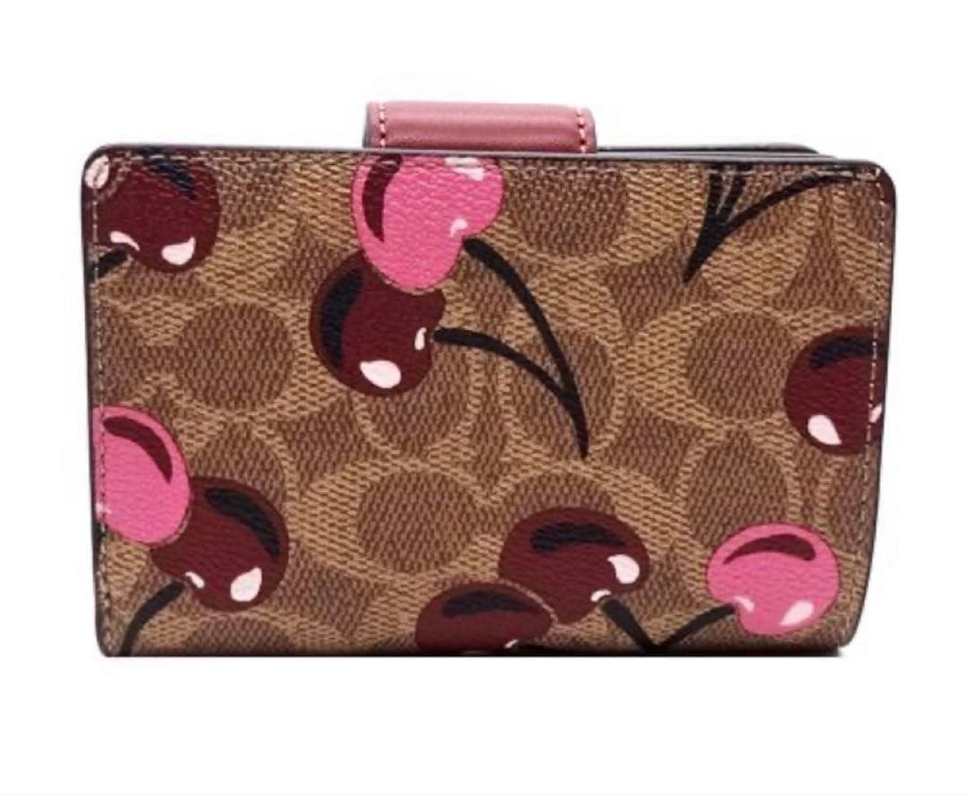 COACH 二つ折り財布 シグネチャー チェリー柄 CZ342