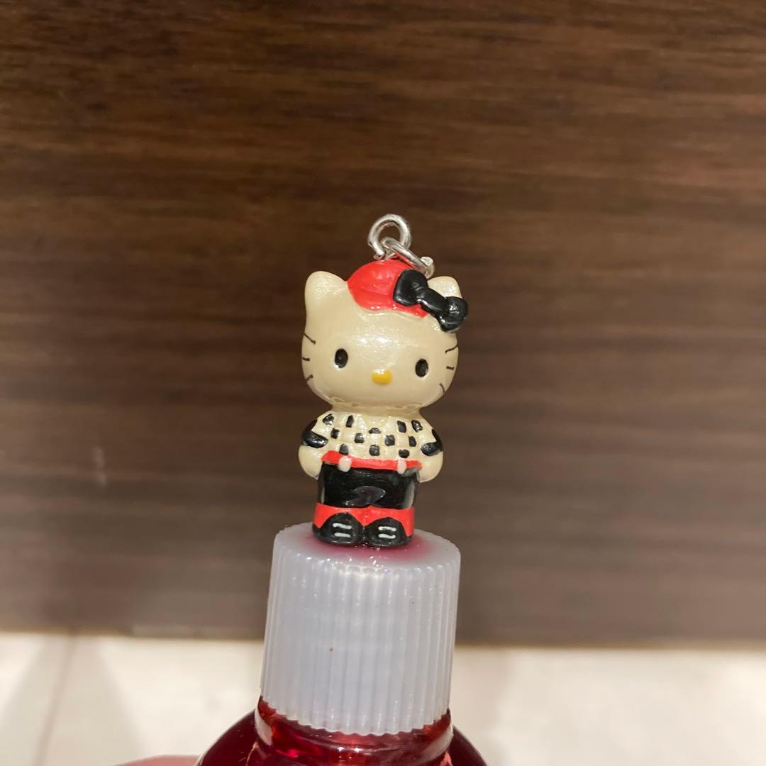 レトロ《2002年 ハローキティ ネイルカラー》当時物コスメ☆マニキュア レッド